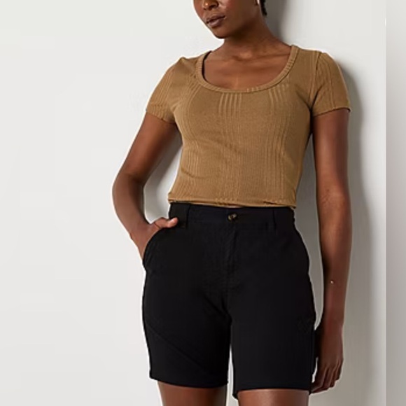 St. John’s Bay | 7” Bermuda Shorts in Black Size 10P - Picture 2 of 7